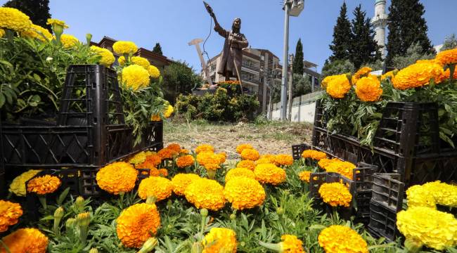 Buca'nın sokakları çiçek açtı 