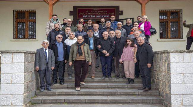 Başkan Soyer Osmaniye'de yıkılmayan köy enstitüsünü örnek gösterdi