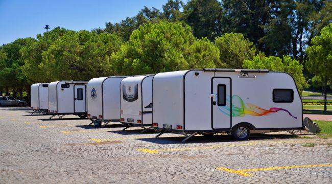  İzmir'de Karavan Parkı Sayısı Artıyor