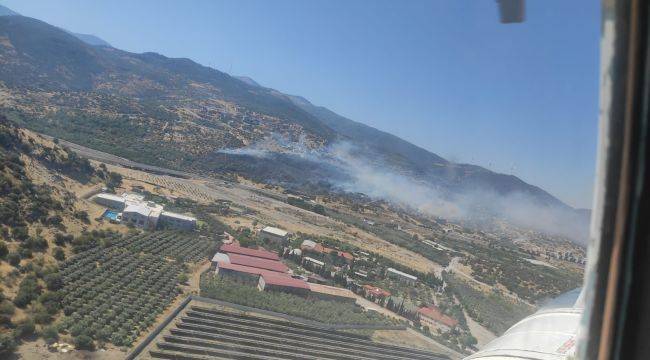 İzmir'in Menemen İlçesindeki Yangına Müdahale Sürüyor